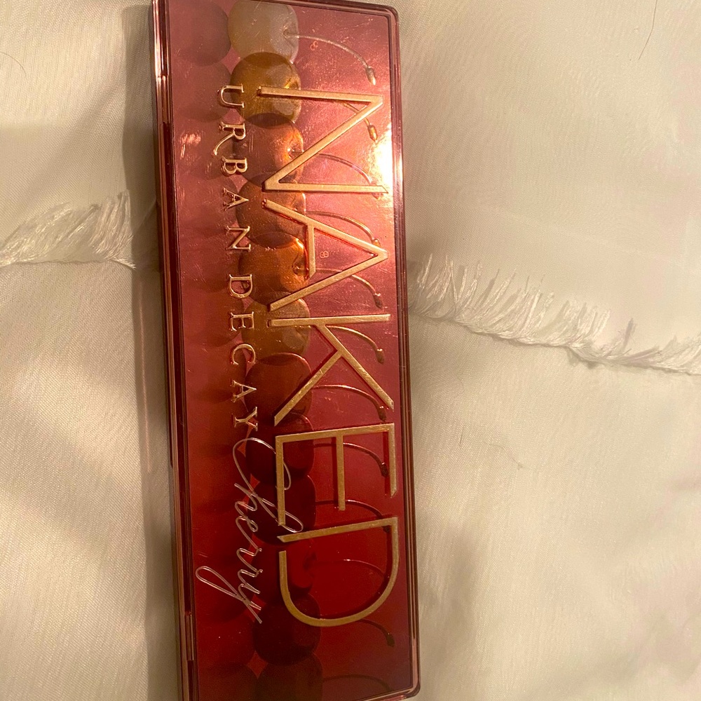 Naked Urban Decat Cherry Palette